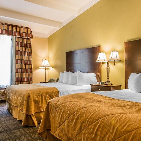 Clarion Hotel & Suites Hamden-New Haven Luaran gambar