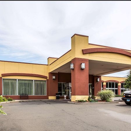 Clarion Hotel & Suites Hamden-New Haven Luaran gambar