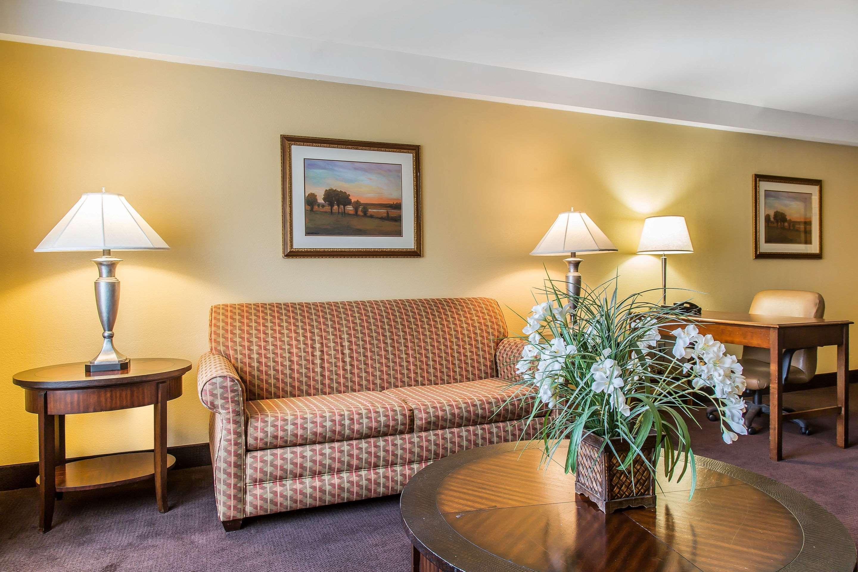 Clarion Hotel & Suites Hamden-New Haven Luaran gambar