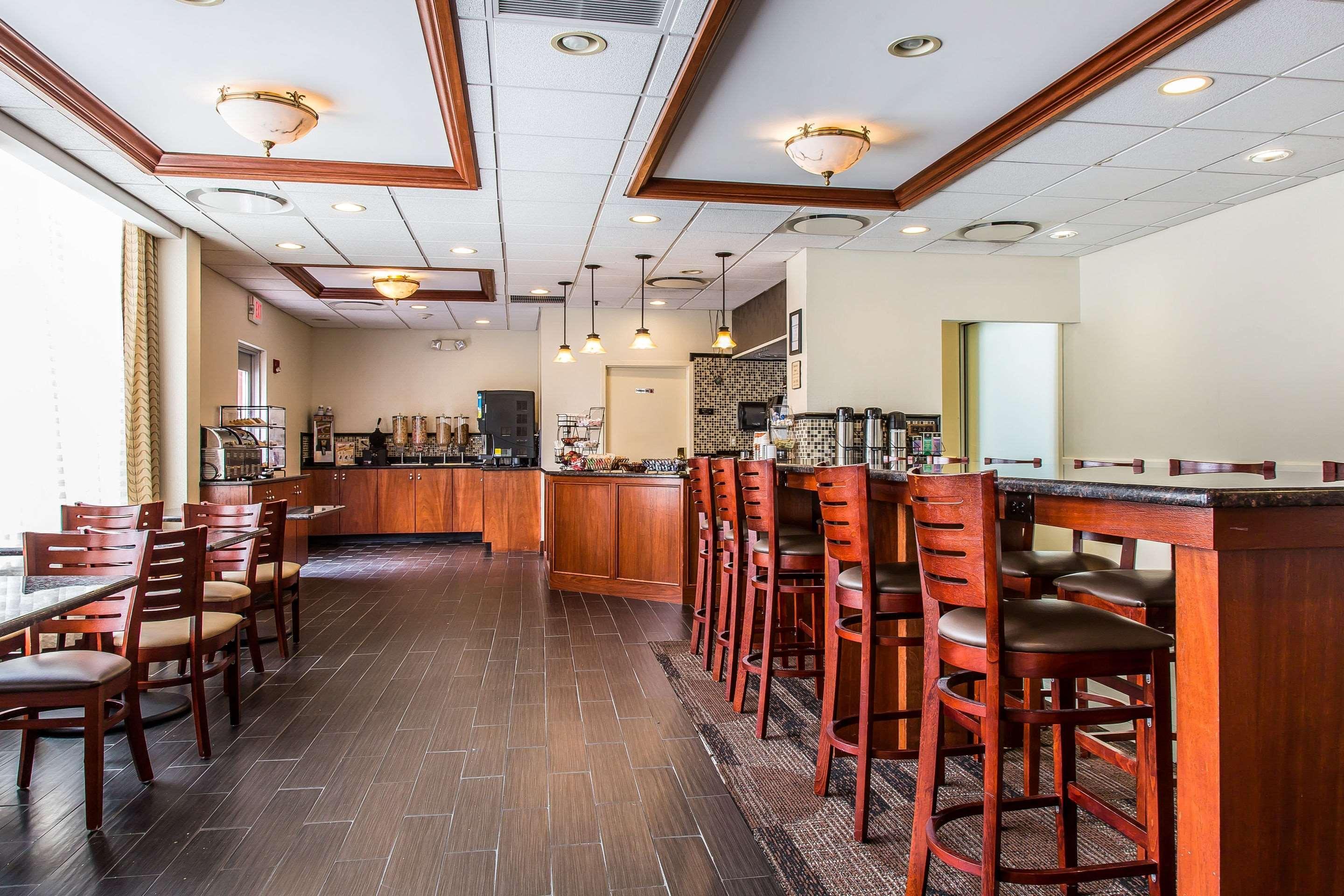 Clarion Hotel & Suites Hamden-New Haven Luaran gambar