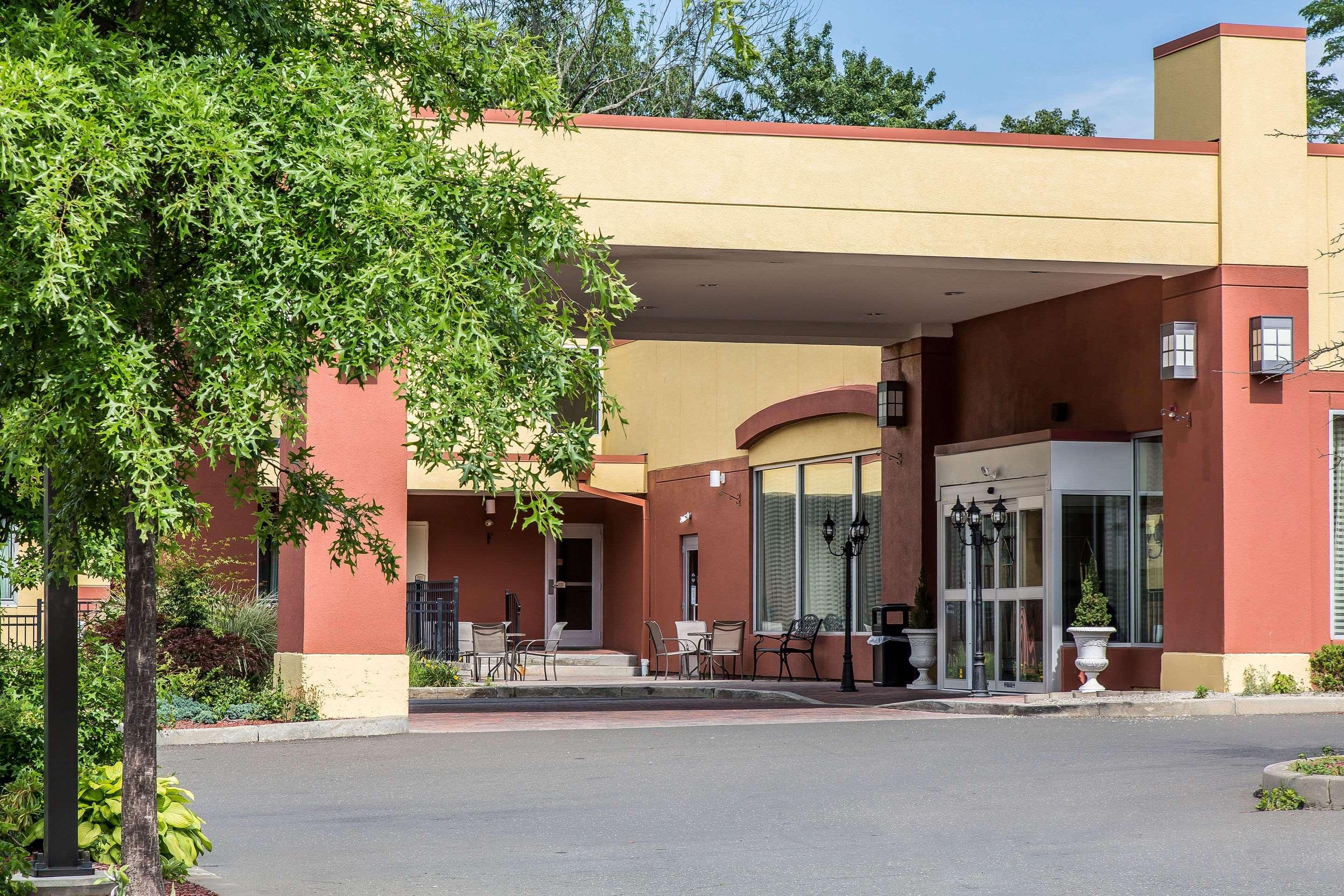 Clarion Hotel & Suites Hamden-New Haven Luaran gambar