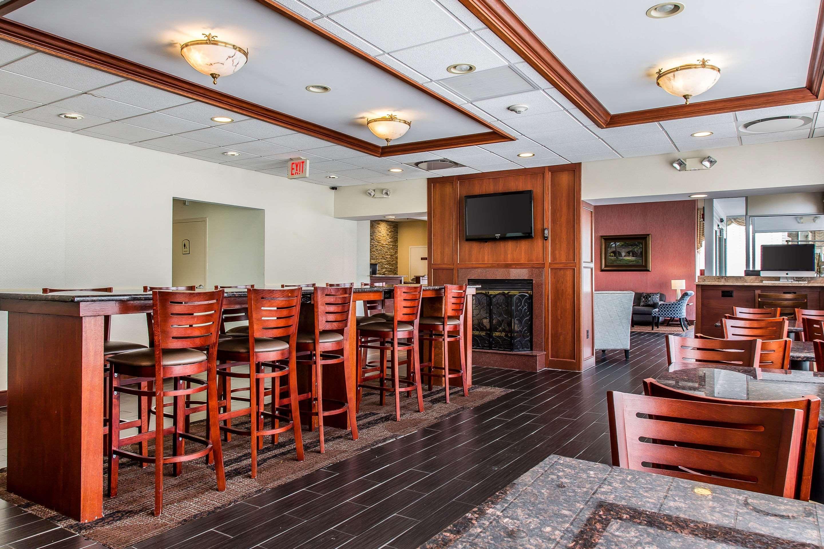 Clarion Hotel & Suites Hamden-New Haven Luaran gambar