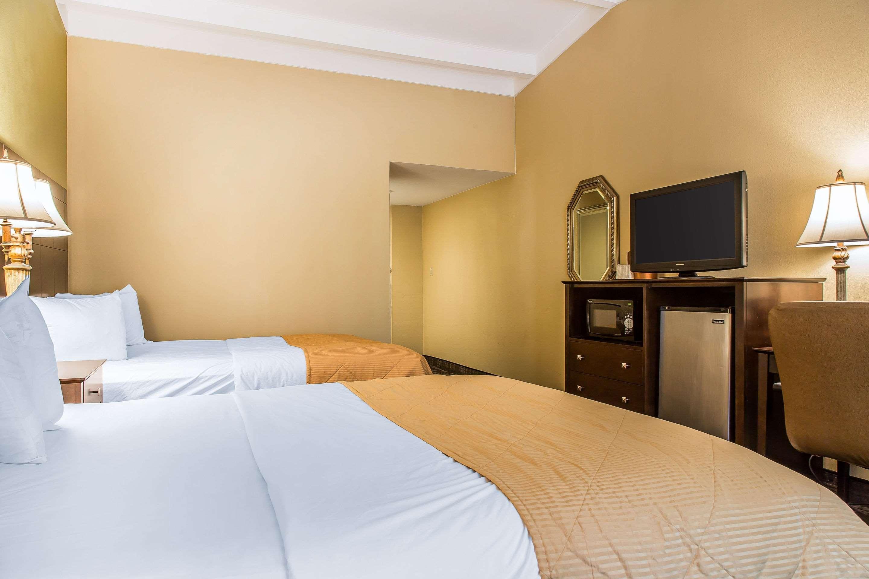 Clarion Hotel & Suites Hamden-New Haven Luaran gambar