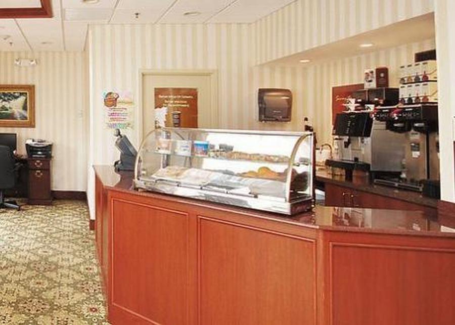 Clarion Hotel & Suites Hamden-New Haven Luaran gambar