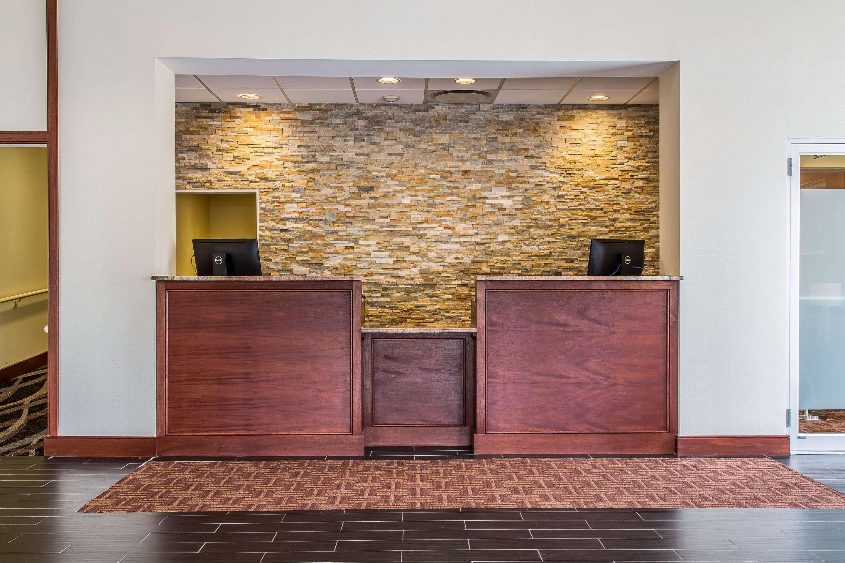 Clarion Hotel & Suites Hamden-New Haven Luaran gambar